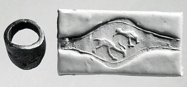 Seal ring: bird above a horned animal